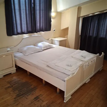 Hotel семеен пролет Šumen