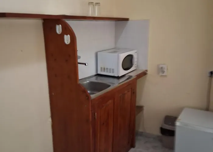 Hotel семеен пролет Sjoemen